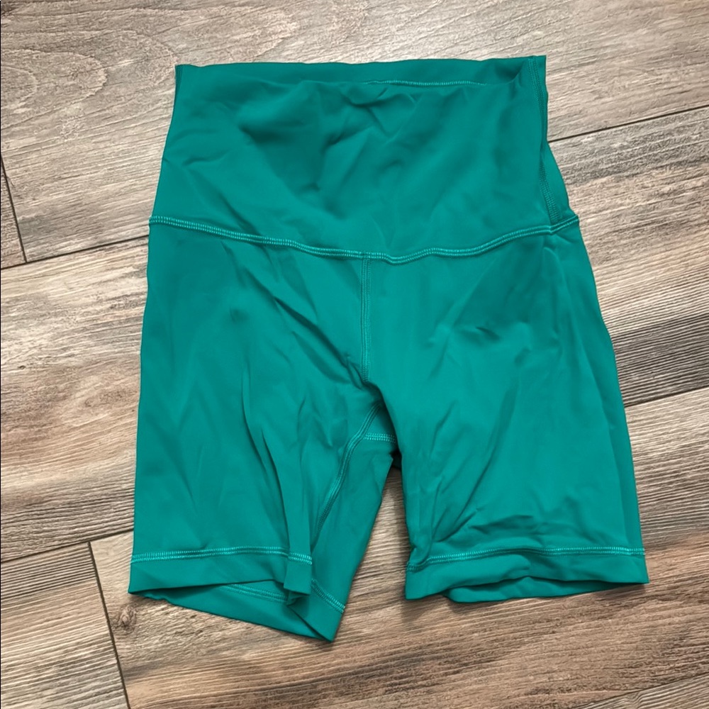 NWOT Lululemon bike shorts
